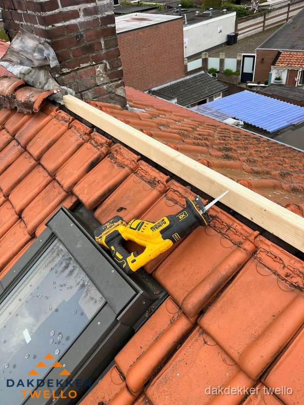 Kosten dak vervangen: werkzaamheden aan pannendak in Twello Kosten dak vervangen: werkzaamheden aan pannendak in Twello