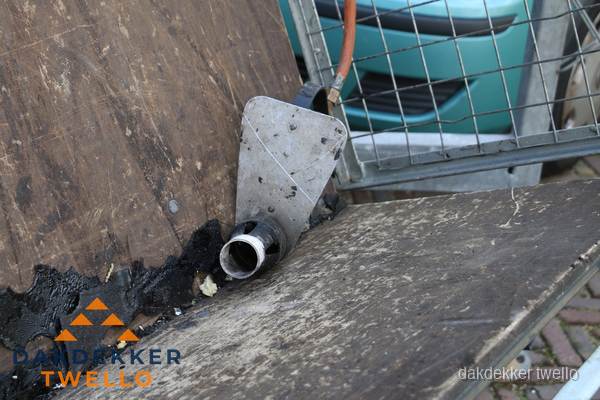 Dakdekkers gasbrander voor bitumen werkzaamheden in Twello Dakdekkers gasbrander voor bitumen werkzaamheden in Twello